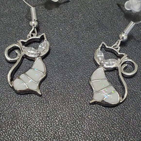Silver tone glittery enamel cat jewelry set - Picture 4 of 12